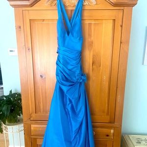 STUNNING Blue/Purple Gown!